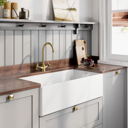 Nuie Fireclay Belfast Sink | 895mm | White | Integrated Overflow | 10-Year Guarantee
