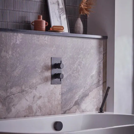 Tavistock Quantum Concealed Valve, Overflow Bath Filler & Bath-Mounted Handset | Matt Black | SQT1618